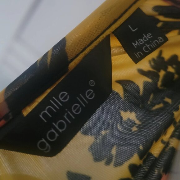 Mlle Gabrielle floral Maxi Dress - Picture 2 of 16